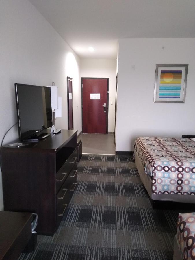 Days Inn By Wyndham Alva Exterior photo