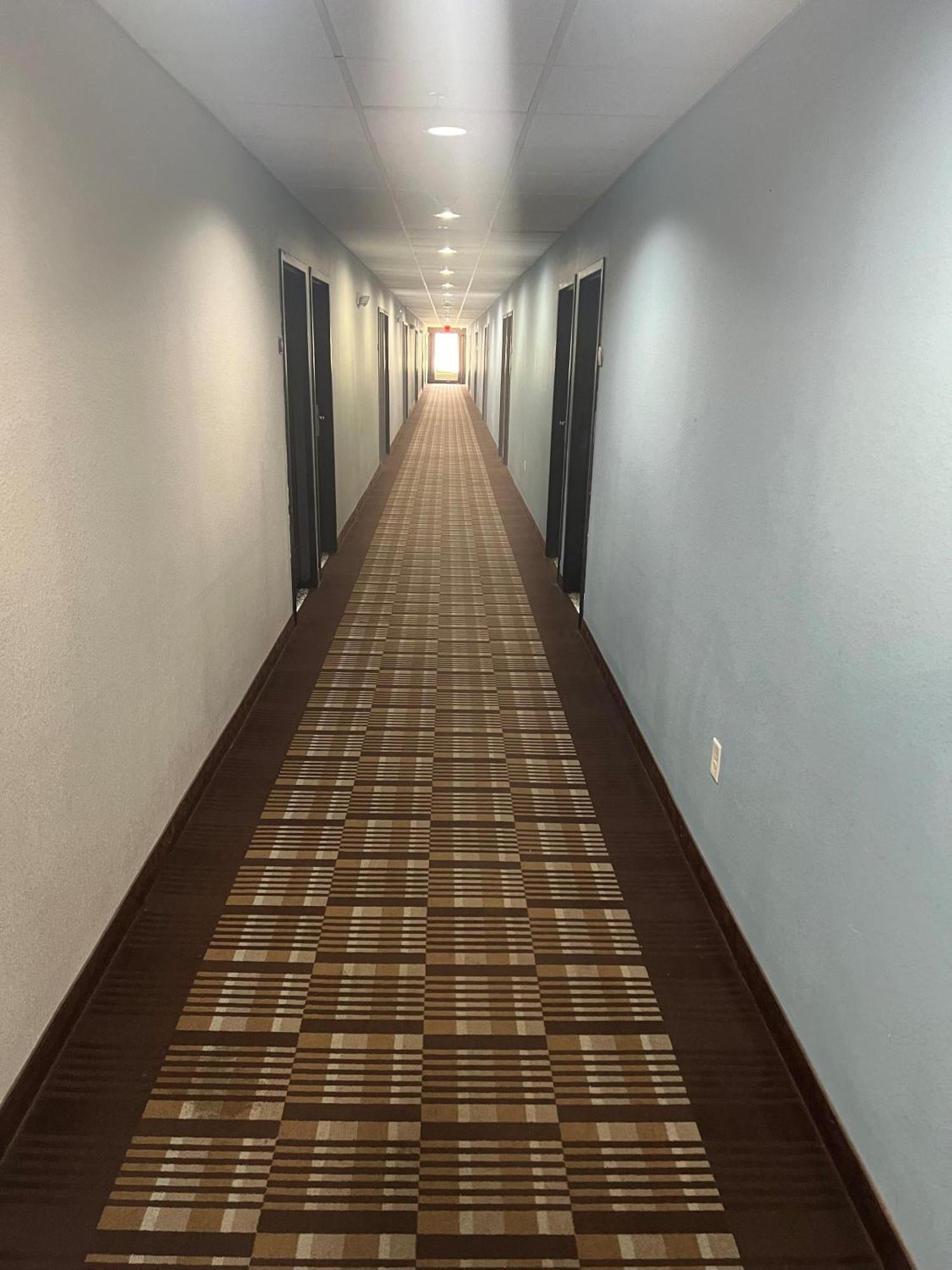 Days Inn By Wyndham Alva Exterior photo