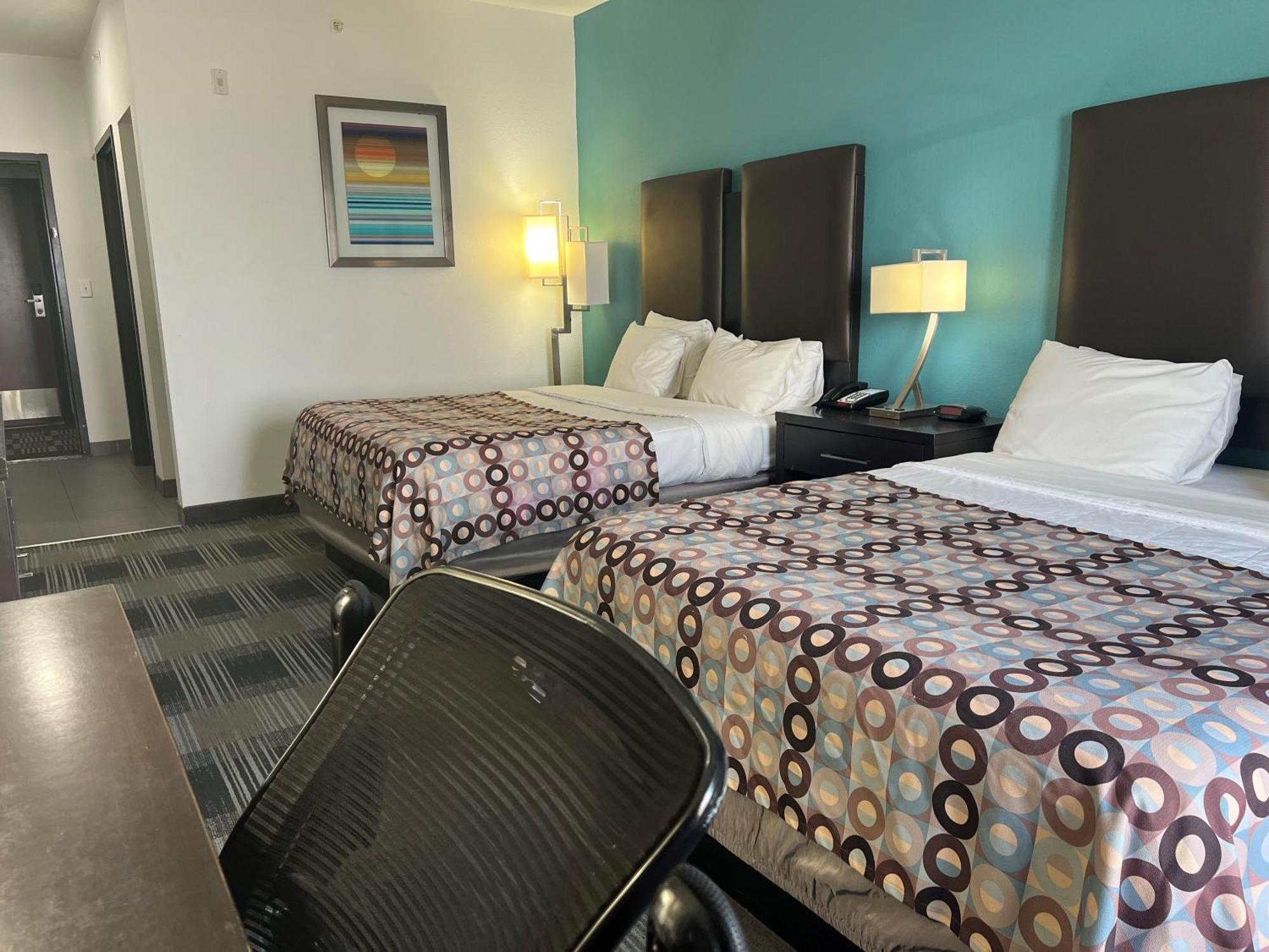 Days Inn By Wyndham Alva Exterior photo